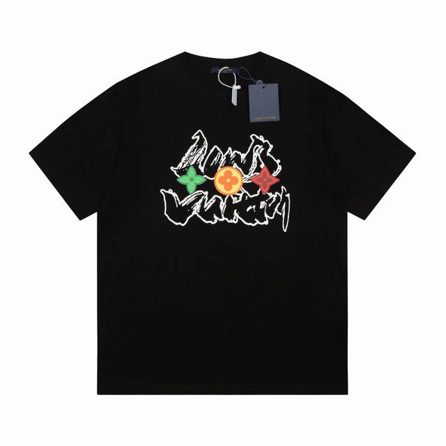 6648# 高品质 Lv 路易威登 三花字母短袖，对色定染面料，超精细平网印花工艺，采用细致纱网材质做网板，定染纯棉面料，更加体现图案逼真立体感，面料采用纯棉精