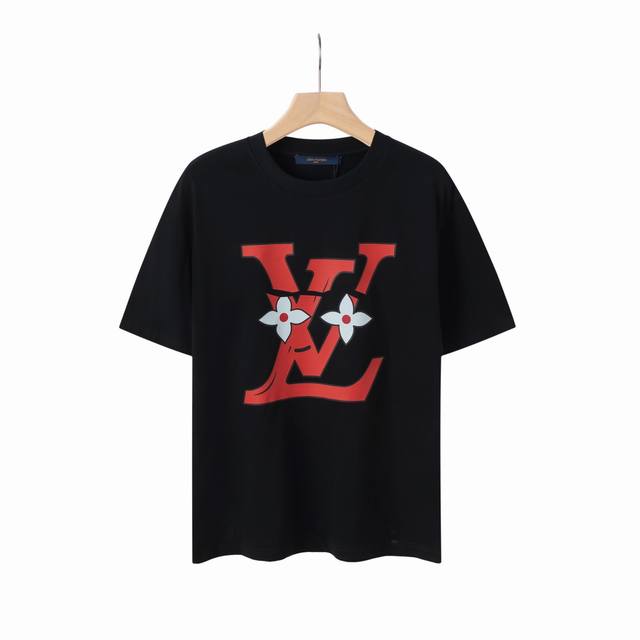 6637# Lv 黑白印花男女同款纯棉短袖T恤 原版面料 官方同款 定制2 双股32支双纱纯棉精梳 面料 手感非常舒服 春夏最新砖柜同步 Os落肩版型 时尚又个