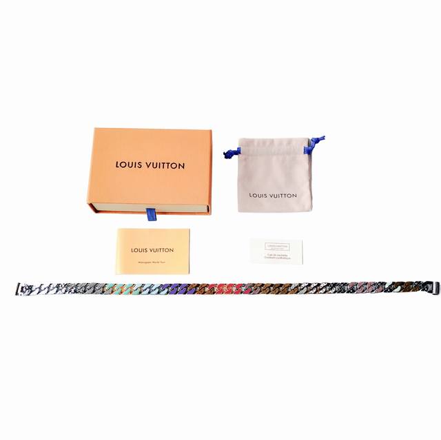 Louis Vuitton 路易威登 Lv Soapy新款马卡龙古巴项链！编码：Mp3420-官网在售价 P40300人民币！Lv官网限量发售，现在已经一物难求