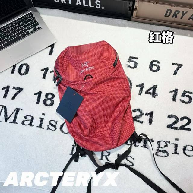Arcteryx 始祖鸟 Konseal 15L 尼龙双肩背包 -面料：原版一比一Hadronm Lcp网眼面料。轻量防水且特别耐磨。 -辅料：原版拆解开发，一