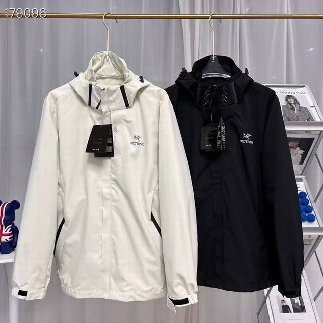 1869#P 新款Arc’Teryx始祖鸟男女同款Gore-Tex 防水透气软壳冲锋衣 傲视全网，最新科技面料，口袋压胶防水技术内里网状型，今年始祖鸟最新款的设