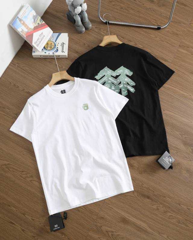 品牌：可隆 Kolon Sport 尺码：M-L-Xl-Xxl-Xxxl 颜色：白色-黑色 类型：男士运动速干T恤 材质：260克高克重运动户外科技棉 领型：正