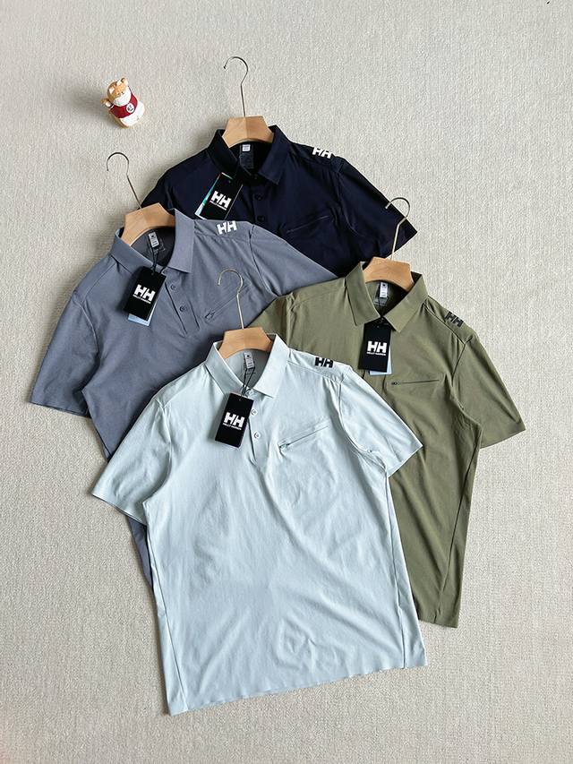 夏日户外出行必备，Helly Hansen 海丽汉森 Hh 速干Polo衫。 夏日炎炎，户外运动总是让人又爱又怕。爱的是能尽情挥洒汗水，怕的是被汗水黏身的难受感