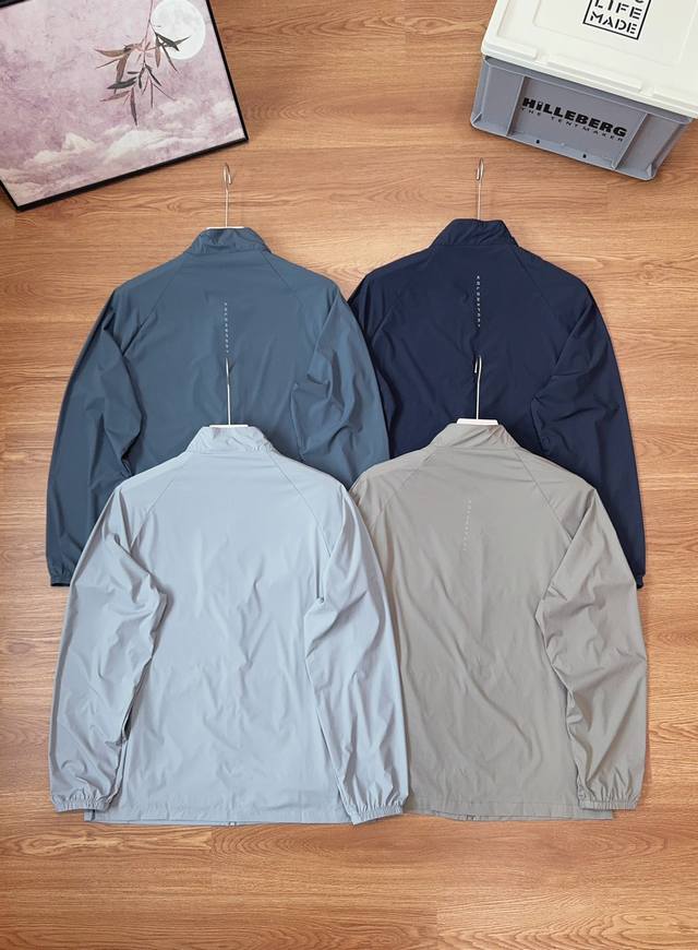 可隆25年夏季新品男款高品质冰丝皮肤衣 轻薄冰丝防晒皮肤衣！户外通勤的良好选择，轻薄便捷！ 针对跑步运动休闲设计,弹性透气面料提供运动，舒展性与透气性, 可排出