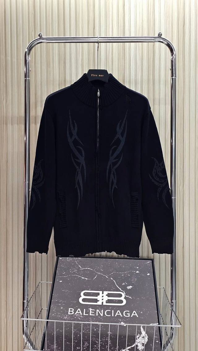 Balenciaga巴黎世家 Fw24 做旧细节高领拉链长袖针织衫 宽松版型 颜色: 黑色 码数: S M L 款号: M002#