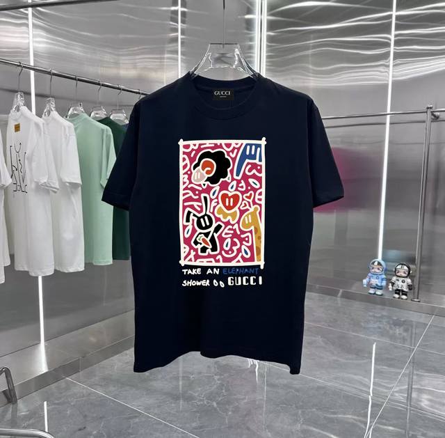Gucci兔子系列 专柜款复古情侣 印花短袖T落肩袖 重磅280G精梳棉材质 透气舒适 进口外贸级专柜印花，随意搓洗不褪色不变形。 情侣款 男女同款哦