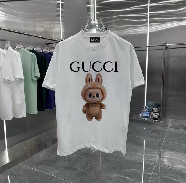 Gucci联名泡泡玛特拉布布之十二生肖限定狗系列 专柜款复古情侣 印花短袖T落肩袖 重磅280G精梳棉材质 透气舒适 进口外贸级专柜印花，随意搓洗不褪色不变形。
