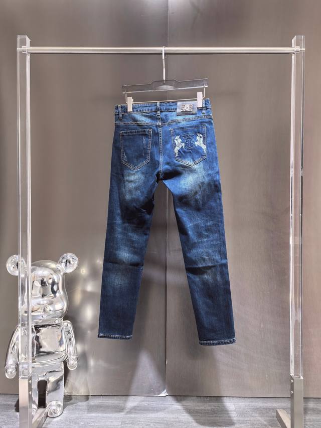 供 不控价 高奢新款 Burberry巴宝莉2025高端战马原单男士水洗休闲牛仔裤 客供面料带弹力，原厂定制五金，香港洋行渠道货， 高端日本代工出品，重磅白金级