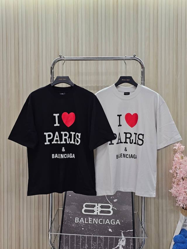 巴黎世家 新款上新Balenciaga 爱心情侣印花字母Logo圆领短袖T恤 高克重双纱纯棉面料 颜色: 黑色 白色 码数: Xs S M L 款号: 2461