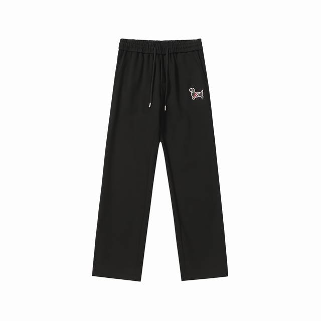 2574# Tb汤姆家 2025Ss贸易渠道货品.休闲运动短裤 无从释怀的经典款,休闲时尚感略带锋利.精简的比例化裁剪铸就随性百搭. 客供高密400G面料,区别