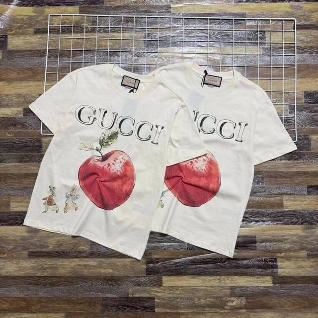 新款上新 独家定制高版本Gucci古驰夏季彼得兔涂鸦石墨印花男女情侣款圆领短袖T恤，双纱240G精梳棉面料，流氓兔大彩色前福水印花。衣服印花怎么洗也不会掉落 下
