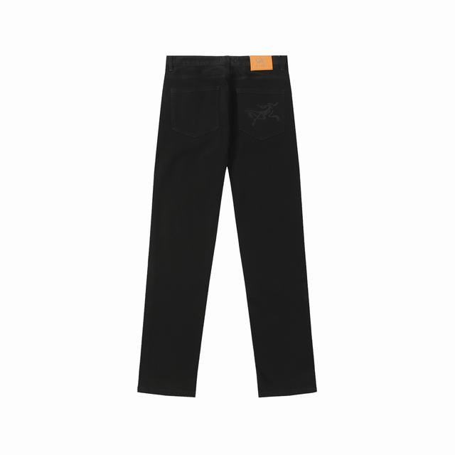 G359# 始祖鸟 人气爆款25秋季Arc'teryx 始祖鸟新品超柔牛仔裤长裤！ 始祖鸟最新顶级用料超柔高棉水洗牛仔面料！每一件水洗费用高达常规工艺三倍之多，