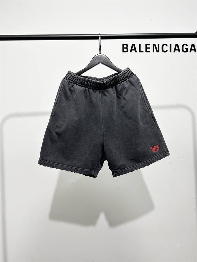 Balenciaga 巴黎世家2025夏款新款红标麦穗双B刺绣字母品牌Logo刺绣短裤！纯棉毛圈面料！ 本市场No.1的质量 真正天花板品质 全部原版开发注意细