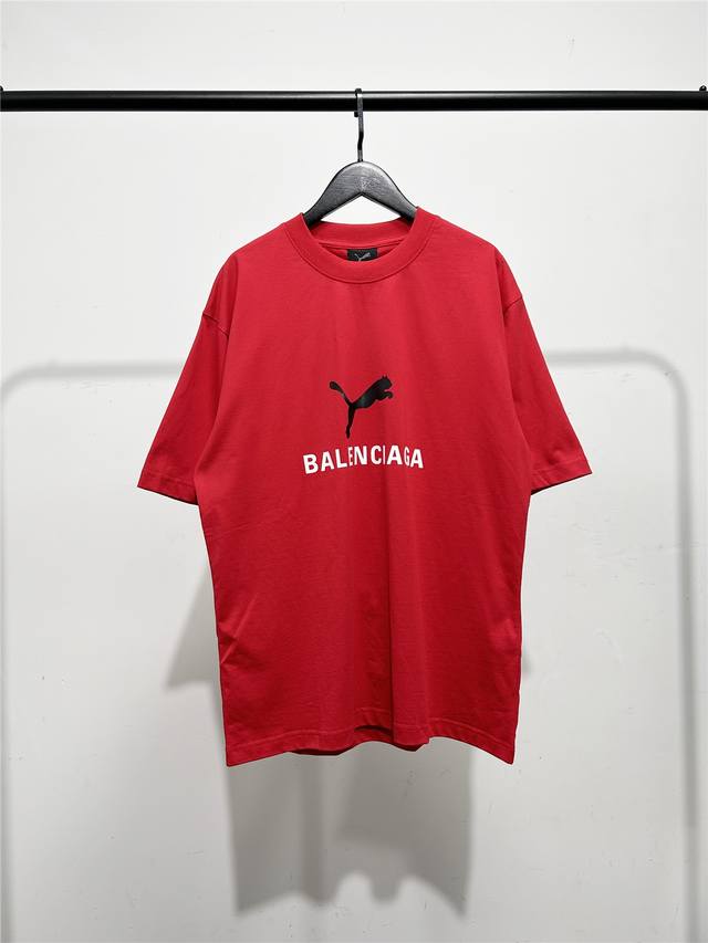 高版本，质量很好！原版包装，柜子最新款领标！巴黎世家 Balenciaga男女同款联名款彪马Puma短袖T恤！此款尺码偏大，最小Xs穿到 斤左右！最大穿到200