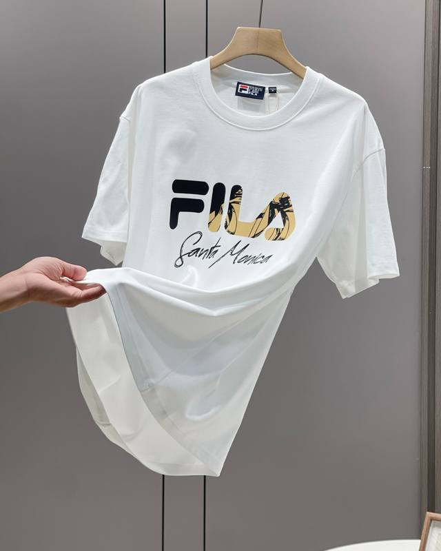 高品质斐乐2025早春最新系列！胸前印花Logo大牌感十足！高端大气完美演绎，经典圆领不挑人版型上身巨显瘦 面料采用230克纯棉面料，保证舒适性同时透气冰爽的同