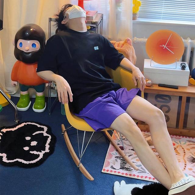 可隆夏季短袖T恤，男女同款 专柜夏季爆款！亲肤无痕工艺！纯棉面料，高科技功能性面料，穿着时可以释放负离子，亚洲身材版型，版型超正！代工厂P出品，品质无敌！品牌标