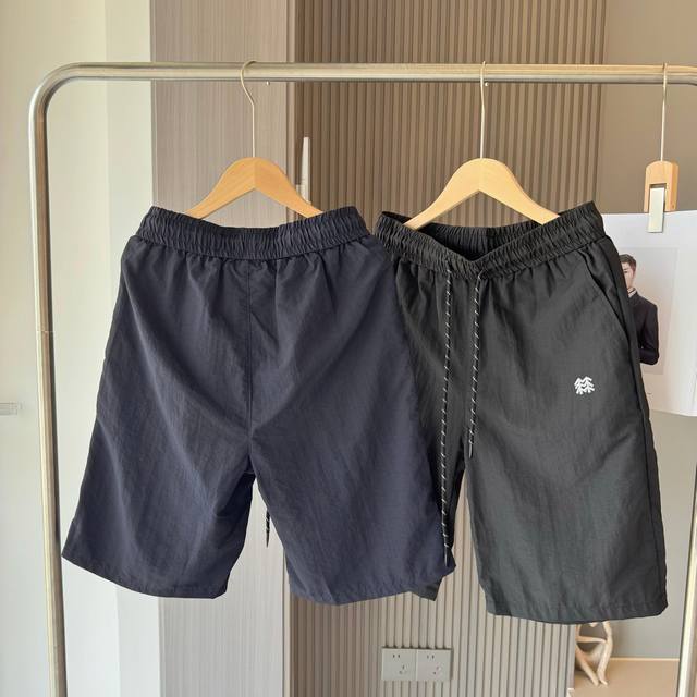 Kolon Sport 可隆户外防水轻薄情侣短裤 可隆夏季户外新品短裤推荐 宽松直筒五分裤版型 腰部采用松紧加定制花型抽绳设计 穿着更为便捷 防泼水面料 ,日常