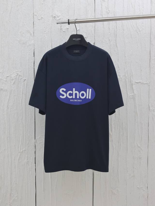 Balenciaga* 巴黎25Ss Scholl联名短袖T恤 复古平纹针织面料，采用24S双纱复古平纹针织面料，185G；搭配32S双纱1*1 螺纹，270G