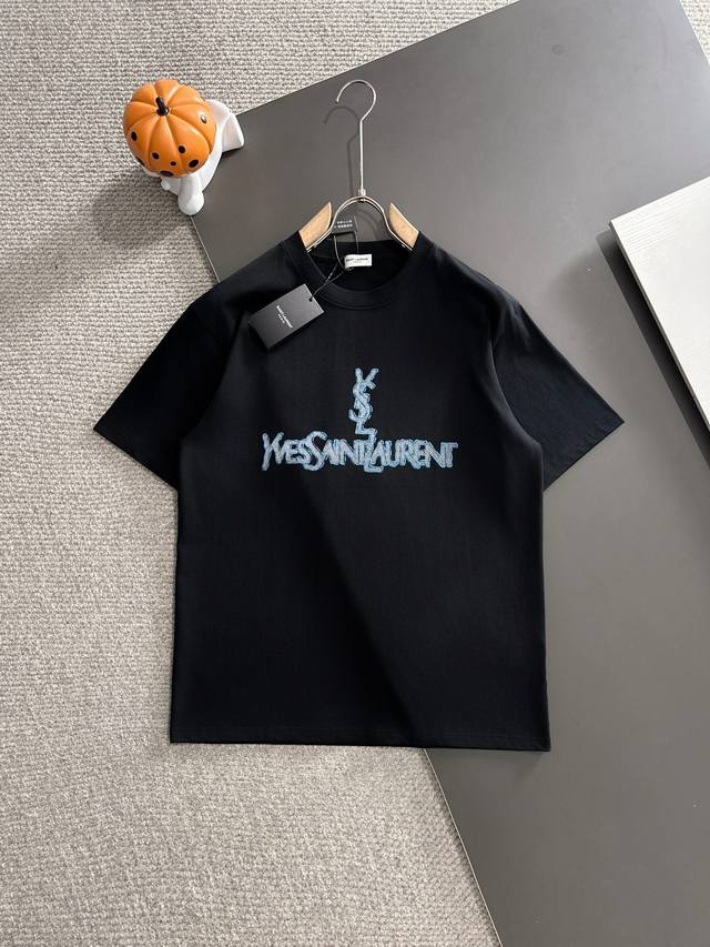 Saintlaurent圣罗兰* 2025春夏款上新 原高版本 圣罗兰Ysl 面料采用280克高密度纯棉 不变形 不缩水 工艺介绍：双线走位 前幅采用印花复底