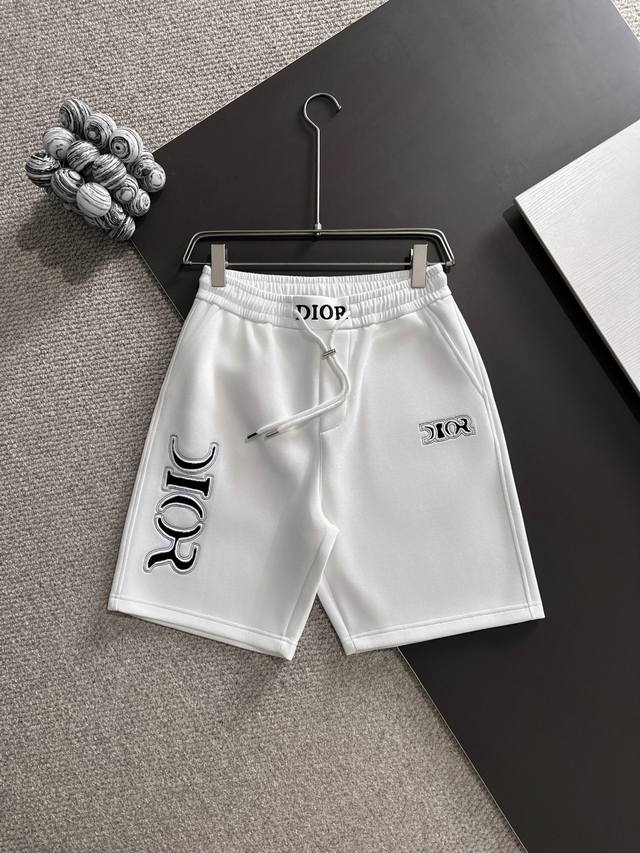 Dior* 市场独家品质 爆款 2025夏款裤子上新 原高版本 迪奥 面料采用350克高密双面华面定制面料 不变形 不缩水 立体垂感爆表 工艺介绍：前幅后幅采用