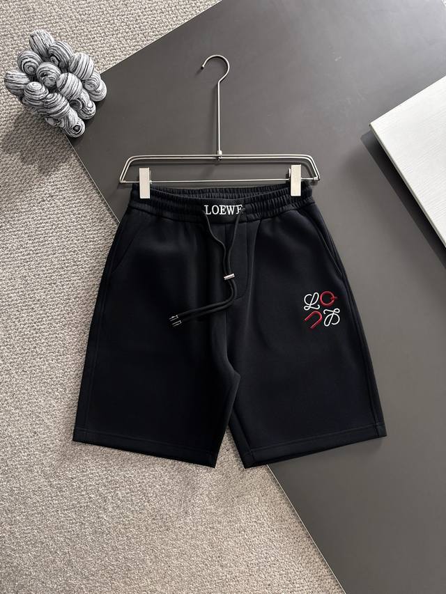 Loewe* 市场独家品质 爆款 2025夏款裤子上新 原高版本 罗意威 面料采用350克高密双面华面定制面料 不变形 不缩水 立体垂感爆表 工艺介绍：前幅腰中