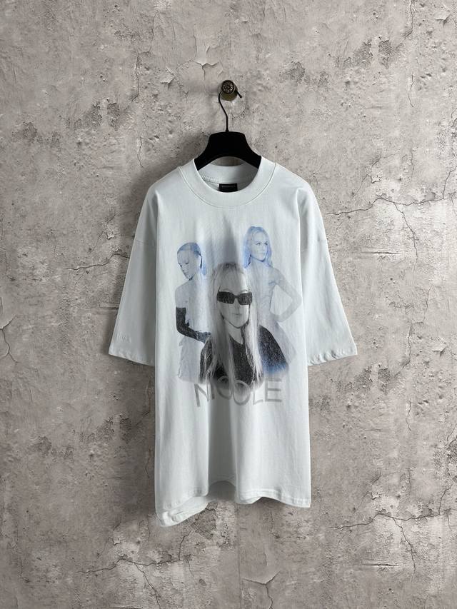巴黎世家Balenciaga代言人系列Nicole印花短袖 颜色：洗水灰白 尺码：Xs-L