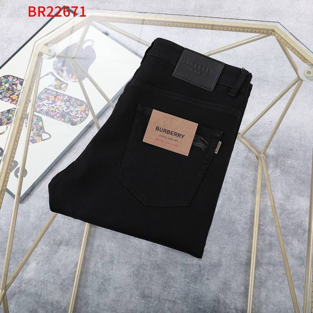 2025 秋冬款Burberry No：22671 Size ：30 To 42 Yarda