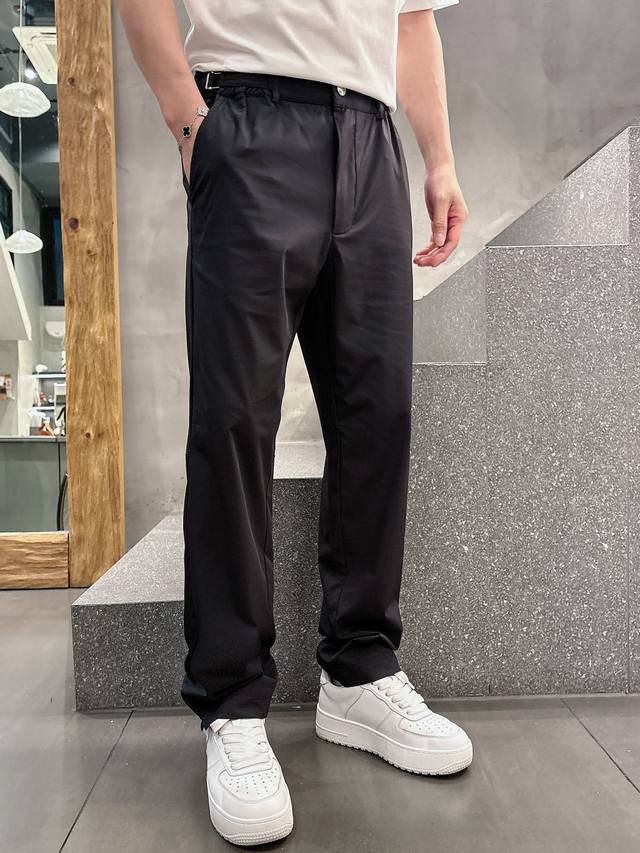 H家 2025Ss早春 新品 原单男士休闲裤 每季必出的类型，无需质疑的热卖王牌单品，符合四季最佳的搭配色号 通体融入了多种工艺美学，缔造出不羁与个性的风格！细