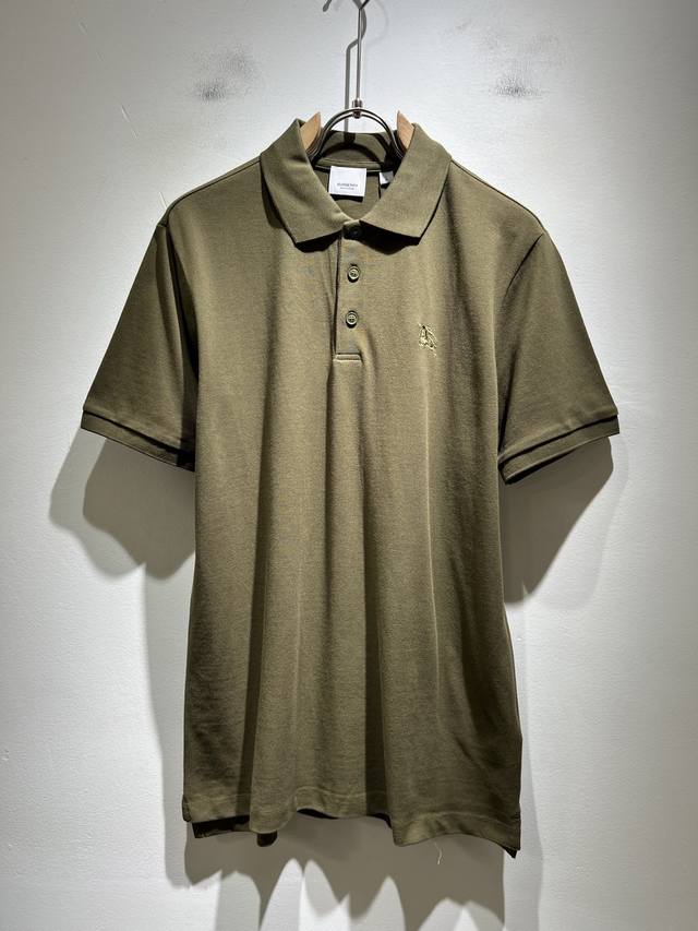 Bur*Erry 巴*莉 2025春夏新款男士短袖Polo衫，品牌最新设计元素！既不单调也不复杂,恰到好处的展现品味！客供顶级定制珠地棉面料！舒适吸汗透气根本不