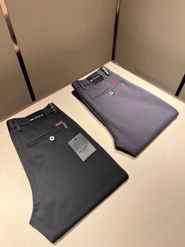 Kiton 2025春夏新款西裤，男士经典商务休闲基础长裤西裤！贸易公司渠道稀出，领先官网发售！设计值与实穿性均在线的一款裤装，兼顾时尚感的同时，绝对算得上是今