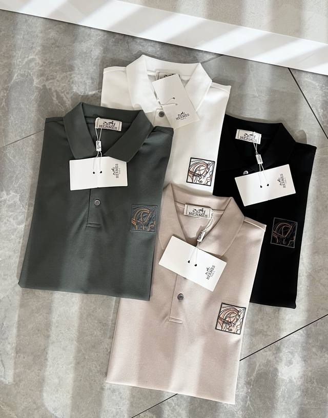 Her*Mes爱*仕2025春夏新款男士短袖Polo衫，全新升级百搭基础款，低调奢华，品格之选！甄选优质精选珠地棉打造而成，吸湿性好，舒适透气，享受轻薄轻松自在