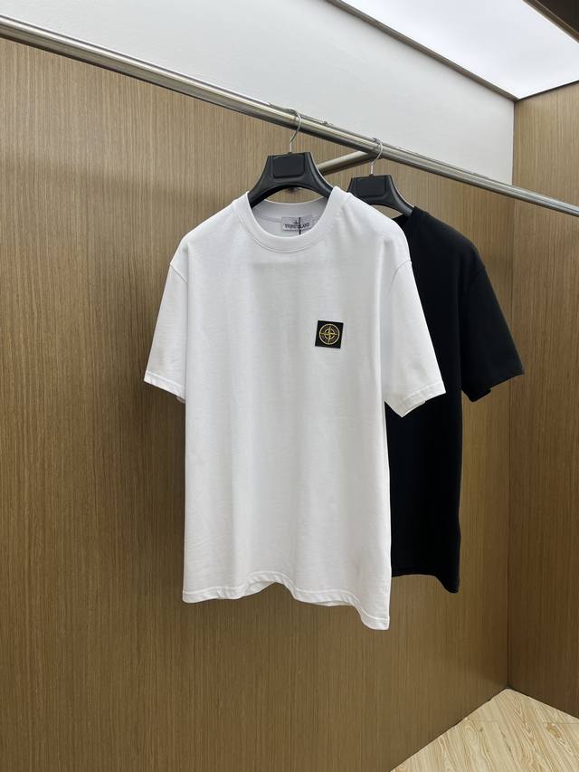 新品 Sto 2540春夏新款男女同款短袖圆领T恤，极具个性高级风，标志Logo印花工艺设计！定制纯棉面料！一款简约高级的时尚单品，穿搭魅力十分高级不俗的时尚产