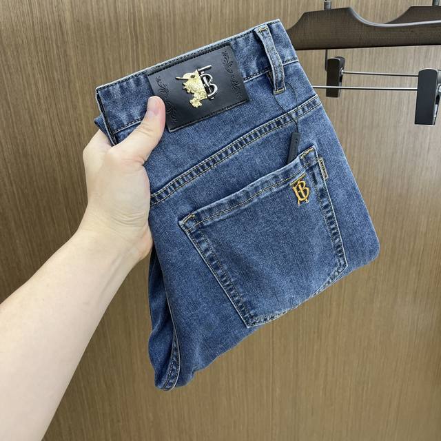 新款 Bbr 高端定制、25Ss春夏最新款牛仔裤 柜台同步发售 进口固色面料 原版定制复刻 客供五金辅料 原单品质 重工洗水 做工走线精细 上身绝佳！优选单品