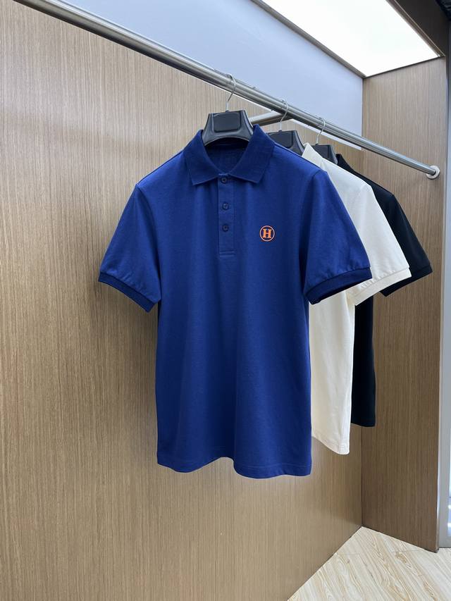 Her 独家定制工艺款 ,专柜同步2025Ss夏季新品，男士胸前经典徽标标识商务休闲撞色领短袖Polo衫！贸易公司渠道稀出，同步Gw发售！视觉颇为精致美观，彰显