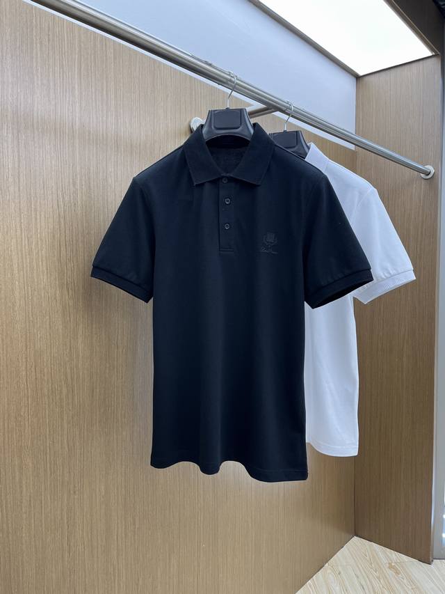 Lp独家定制工艺款 ,专柜同步2025Ss夏季新品，男士胸前经典徽标标识商务休闲撞色领短袖Polo衫！贸易公司渠道稀出，同步Gw发售！视觉颇为精致美观，彰显了品