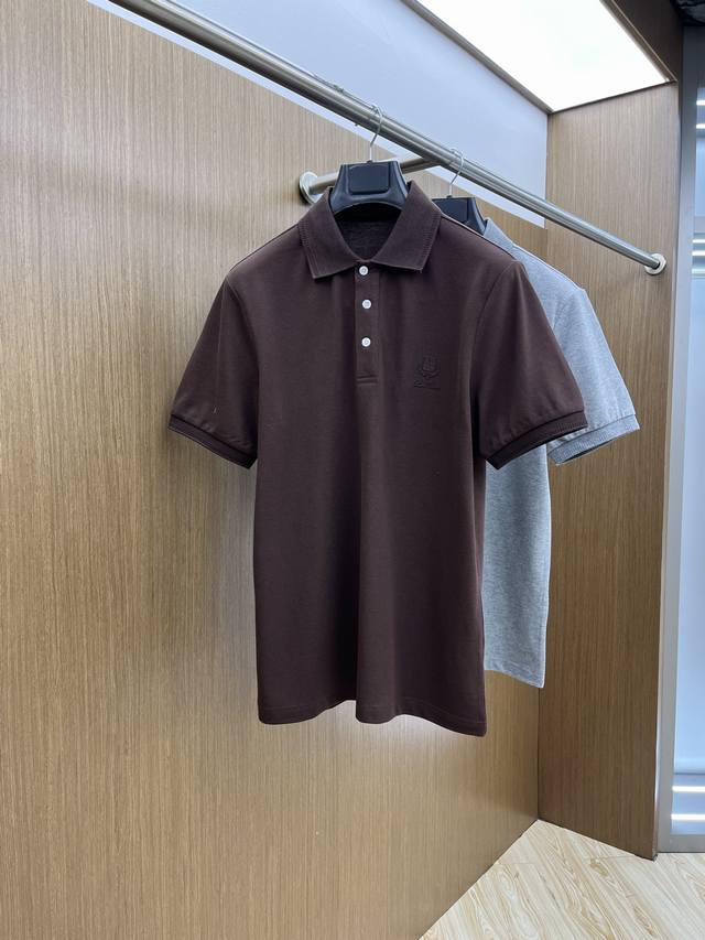 Lp独家定制工艺款 ,专柜同步2025Ss夏季新品，男士胸前经典徽标标识商务休闲撞色领短袖Polo衫！贸易公司渠道稀出，同步Gw发售！视觉颇为精致美观，彰显了品