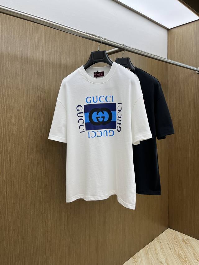 Guc Ss夏装新品 专柜在售 最新系列图案Logo短袖T恤 必须人手一件的节奏！ 进口顶极精梳棉面料，极为亲肤舒适 摸上去非常的细腻，质感很好，完美体现立体感