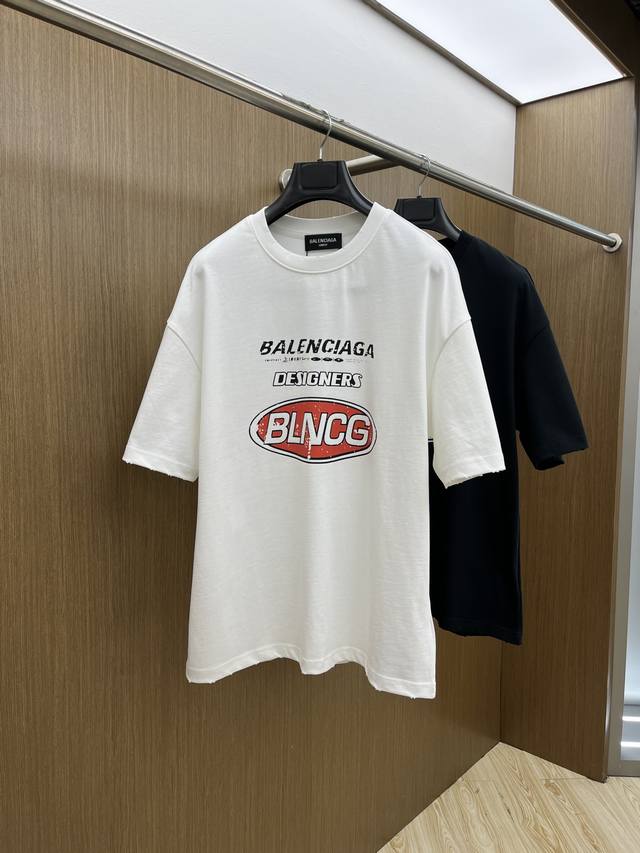 Bbg Ss夏装新品 专柜在售 最新系列图案Logo短袖T恤 必须人手一件的节奏！ 进口顶极精梳棉面料，极为亲肤舒适 摸上去非常的细腻，质感很好，完美体现立体感