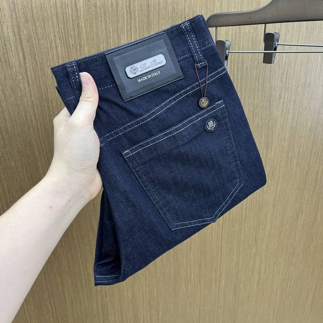 新品 Lp2540春夏新品休闲牛仔裤 官网同步发售，裤身工艺设计，进口客供辅料、东欧牛仔面料定制，代工厂P出品免检！每个细节做到极致，原版五金配件，潮范十足、上