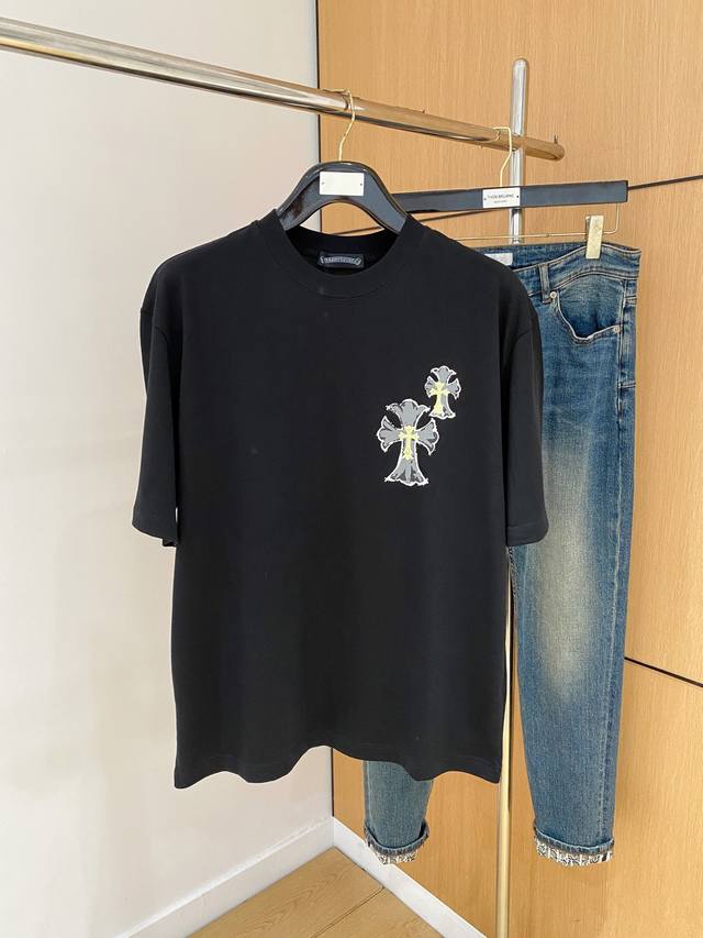 Ss克罗心纯棉最新面料经典标识图案Logo时尚简约潮流短袖，最顶级的品质专柜原单短袖，顶级制作工艺进口面料，专柜款独特设计，采用进口高端订制面料。官网在售！面料