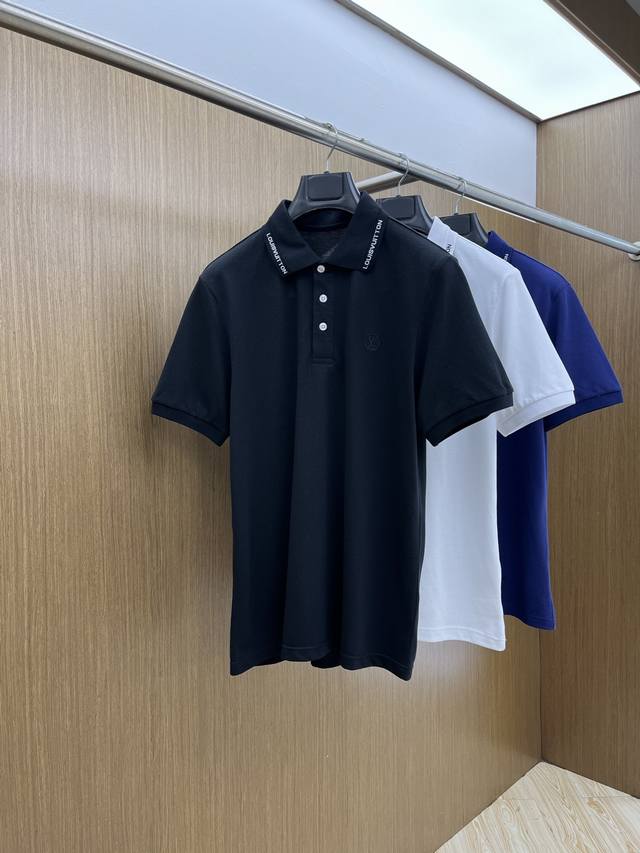 新款 Lv 独家定制工艺款 ,专柜同步2025Ss夏季新品，男士胸前经典徽标标识商务休闲撞色领短袖Polo衫！贸易公司渠道稀出，同步Gw发售！视觉颇为精致美观，