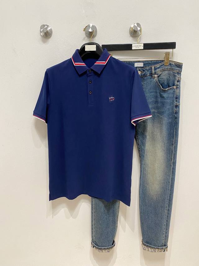 蒙口25Ss新款春夏短袖翻领T恤Polo，最高版本客供定制高端朱地面料简单时尚款，拼色螺纹超级好看！经典Logo简单大方的款式！满满的高级感，四季可穿。简欧风格