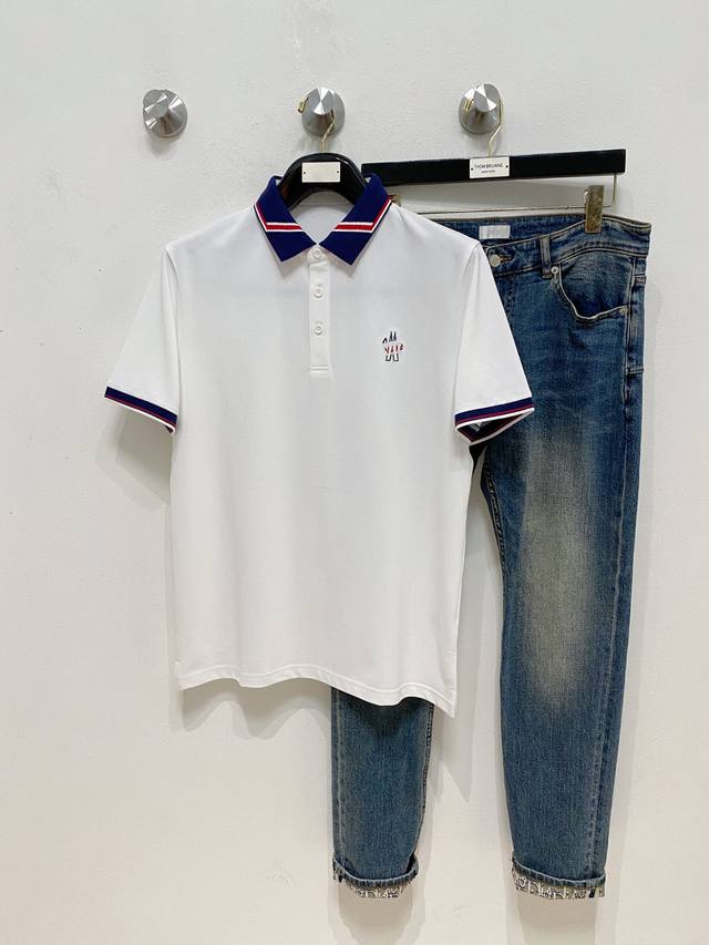 蒙口25Ss新款春夏短袖翻领T恤Polo，最高版本客供定制高端朱地面料简单时尚款，拼色螺纹超级好看！经典Logo简单大方的款式！满满的高级感，四季可穿。简欧风格