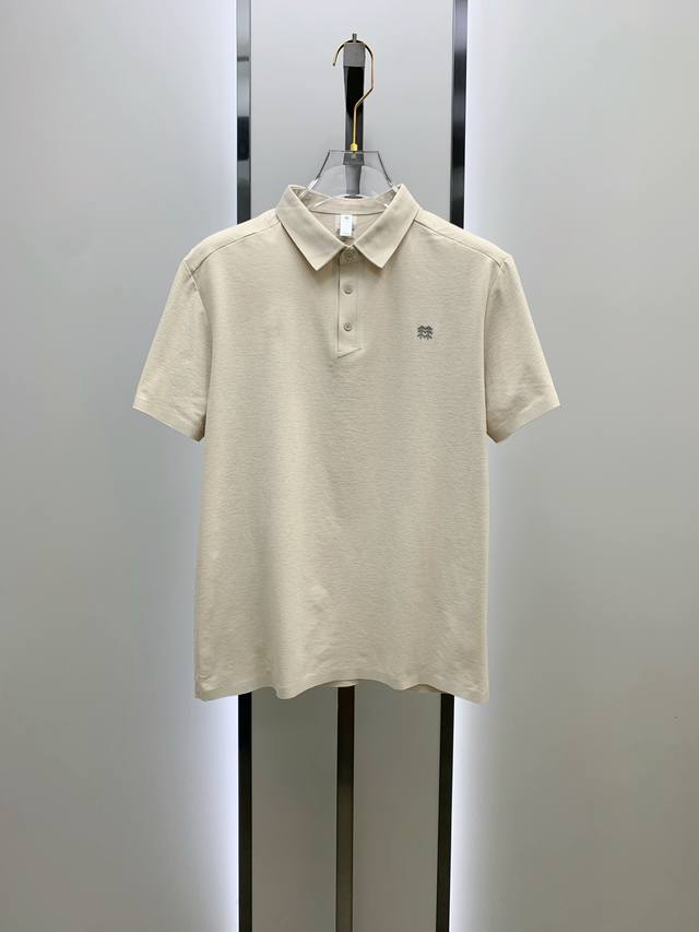 Ss克隆纯棉最新面料经典标识图案Logo时尚简约潮流短袖，最顶级的品质专柜原单短袖，顶级制作工艺进口面料，专柜款独特设计，采用进口高端订制面料。官网在售！面料版