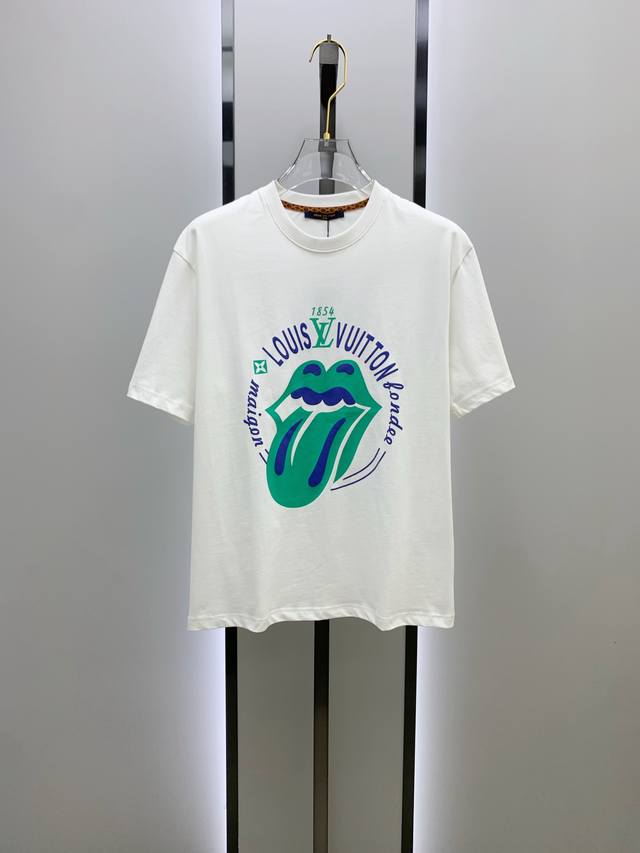 Lv2025夏季新款短袖T恤，个性艺术系列全网独家首发 百搭款细节处理完美纯棉面料十分精致 原版面料 网红明星同款高版本 高品质手感非常舒服 时尚又个性 超级百