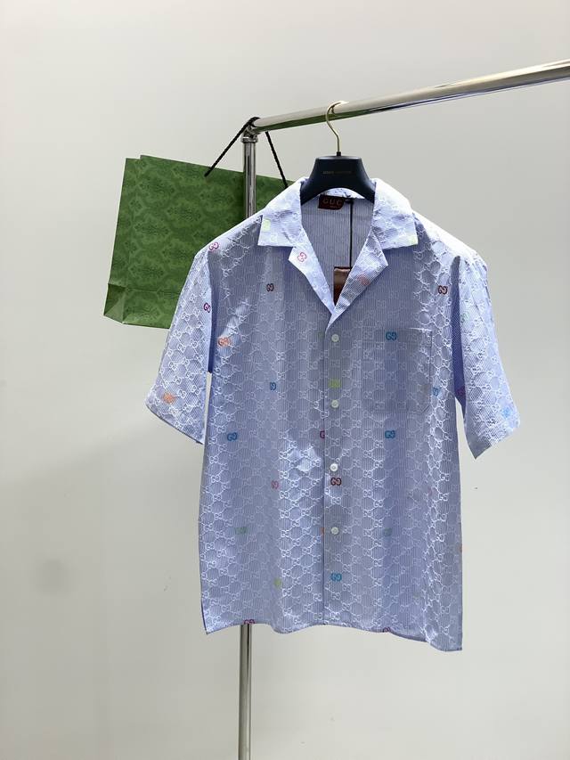 衣服 ，短裤 ，Gucci 古驰，2025夏季最新款，专柜同步有售，原单狠货，时尚休闲套装，上身很有特点！吸睛而有亮点，进口原版面料，顶级提花工艺字母图案装饰L