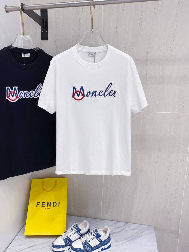 蒙*Moncler 25Ss春夏新款首发专柜最新款短袖圆领T恤 高端订制 设计前卫时尚！品牌Logo重工艺设计，高端定制面料，手感柔软，穿着舒适，客供进口高档面