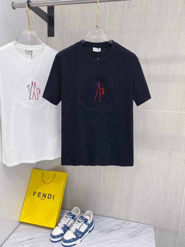 蒙*Moncler 25Ss春夏新款首发专柜最新款短袖圆领T恤 高端订制 设计前卫时尚！品牌Logo重工艺设计，高端定制面料，手感柔软，穿着舒适，客供进口高档面