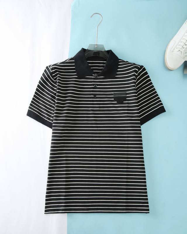新品 Pa*拉 2025Ss夏季新款，男士胸前三角标织物装饰商务休闲短袖Polo衫！贸易公司渠道稀出，领先Gw发售！选用纯棉面料，这种面料被誉为“呼吸的空气棉”