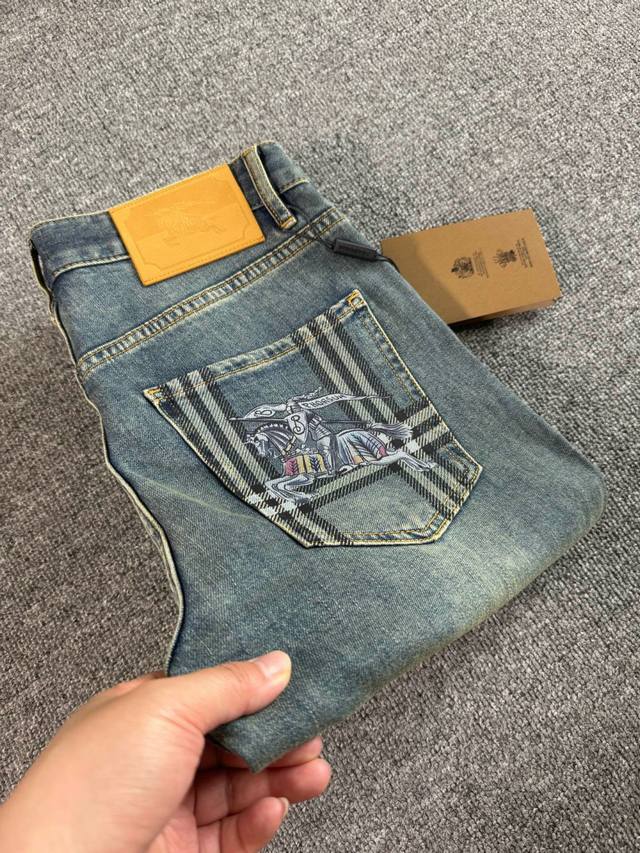 Bbr2025Ss春夏新款修身小脚牛仔裤 完美洗水工艺 定制顶级五金Logo 独家定制微弹面料 码数29-33